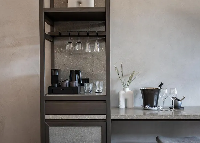 Aeonic And Отель