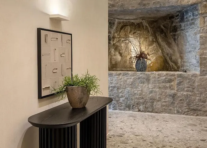 Aeonic And 5* Mykonos Town