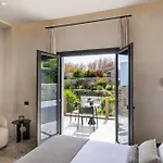 Hotel Aeonic And Mykonos Town