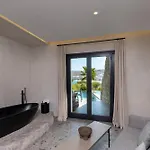 Aeonic And Hotel Mykonos Town