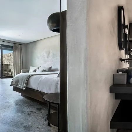 Hotel Aeonic And