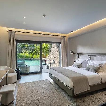 Aeonic And Hotel 5*