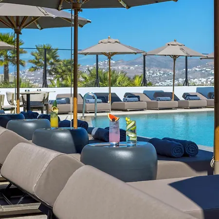 Hotel Aeonic And