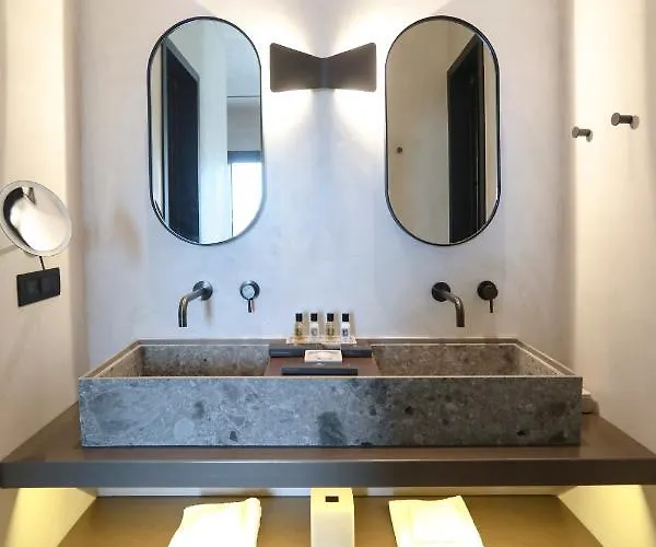 Aeonic And Hotell Mykonos Town