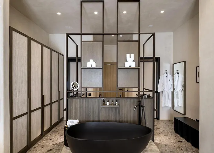 Hotell Aeonic And 5*