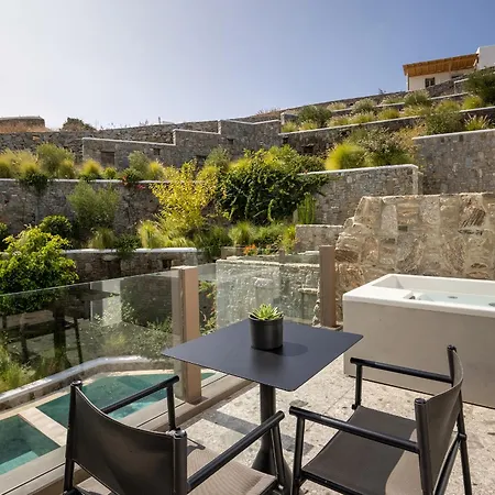 Hotel Aeonic And 5*