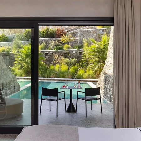 Отель Aeonic And