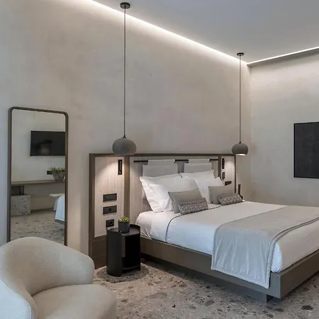 Aeonic And Hotel