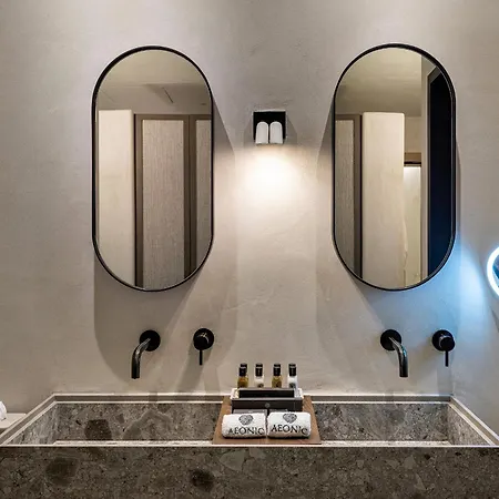 Hotel Aeonic And