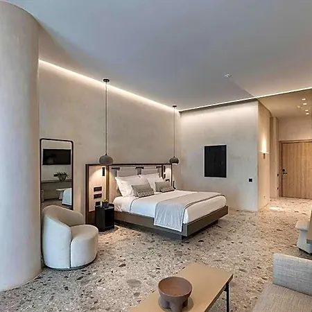Aeonic And Hotel 5*