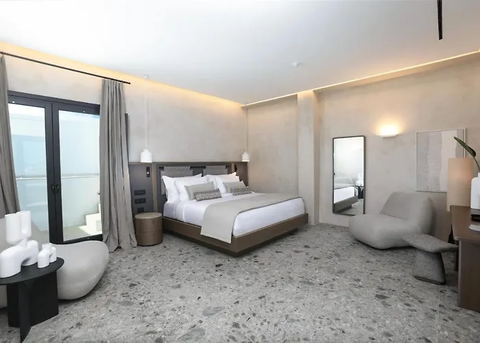 Aeonic And Hotel Mykonos Town